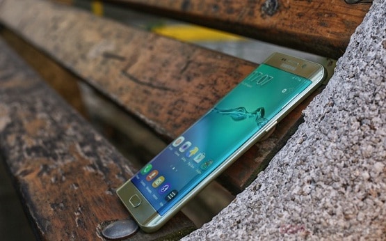 Harga Samsung Galaxy S6 Edge Plus dan spesifikasi lengkap, Harga Samsung Galaxy S6 Edge Plus fitur unggulan, Harga Samsung Galaxy S6 Edge Plus kelembihan dan kelemahan, Daftar Harga HP Samsung Galaxy S6 EDGE Plus 32 64 128 GB, Layar 5.7 inch RAM 4GB